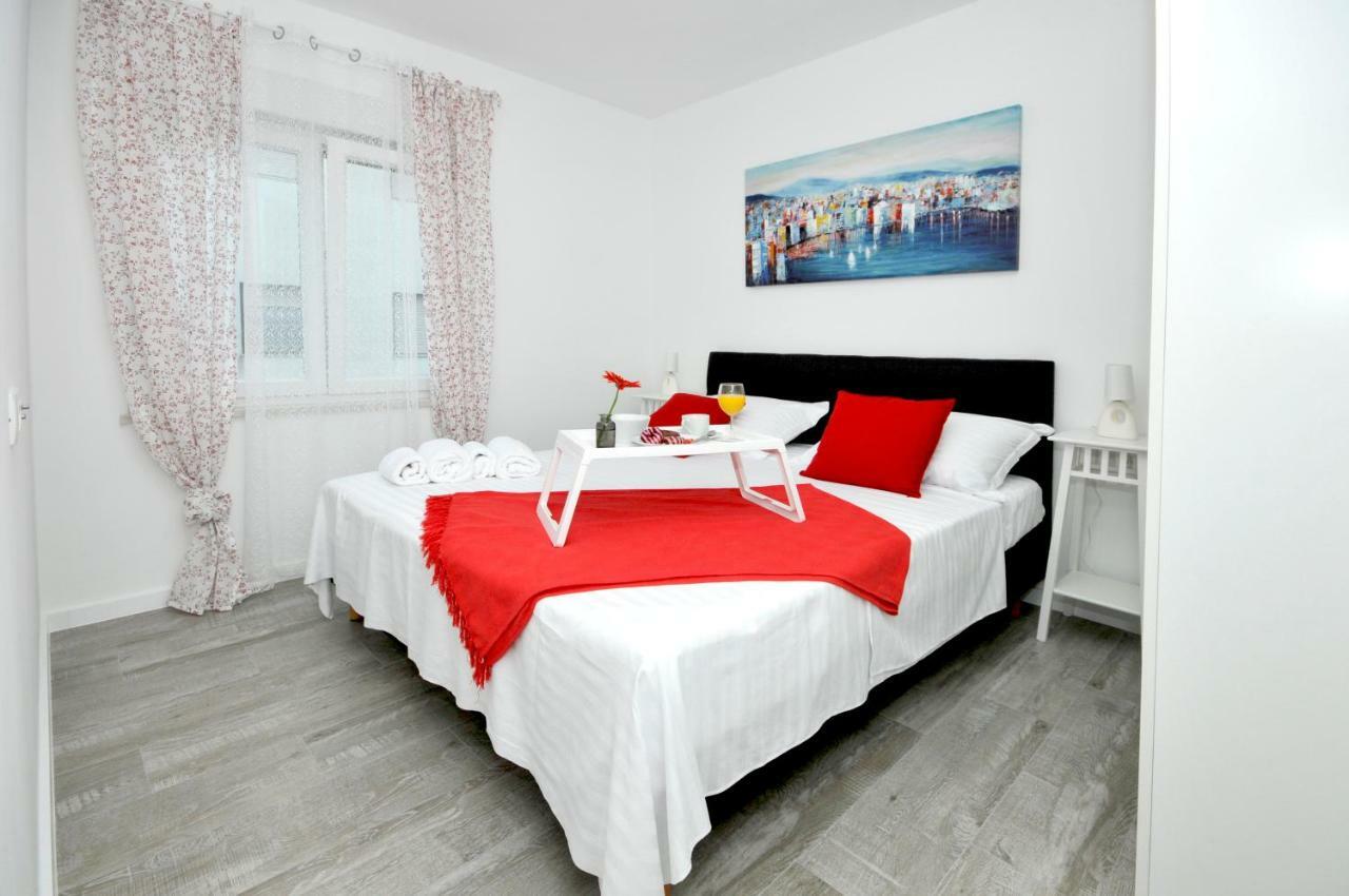 Apartmani Olive Трогир Экстерьер фото