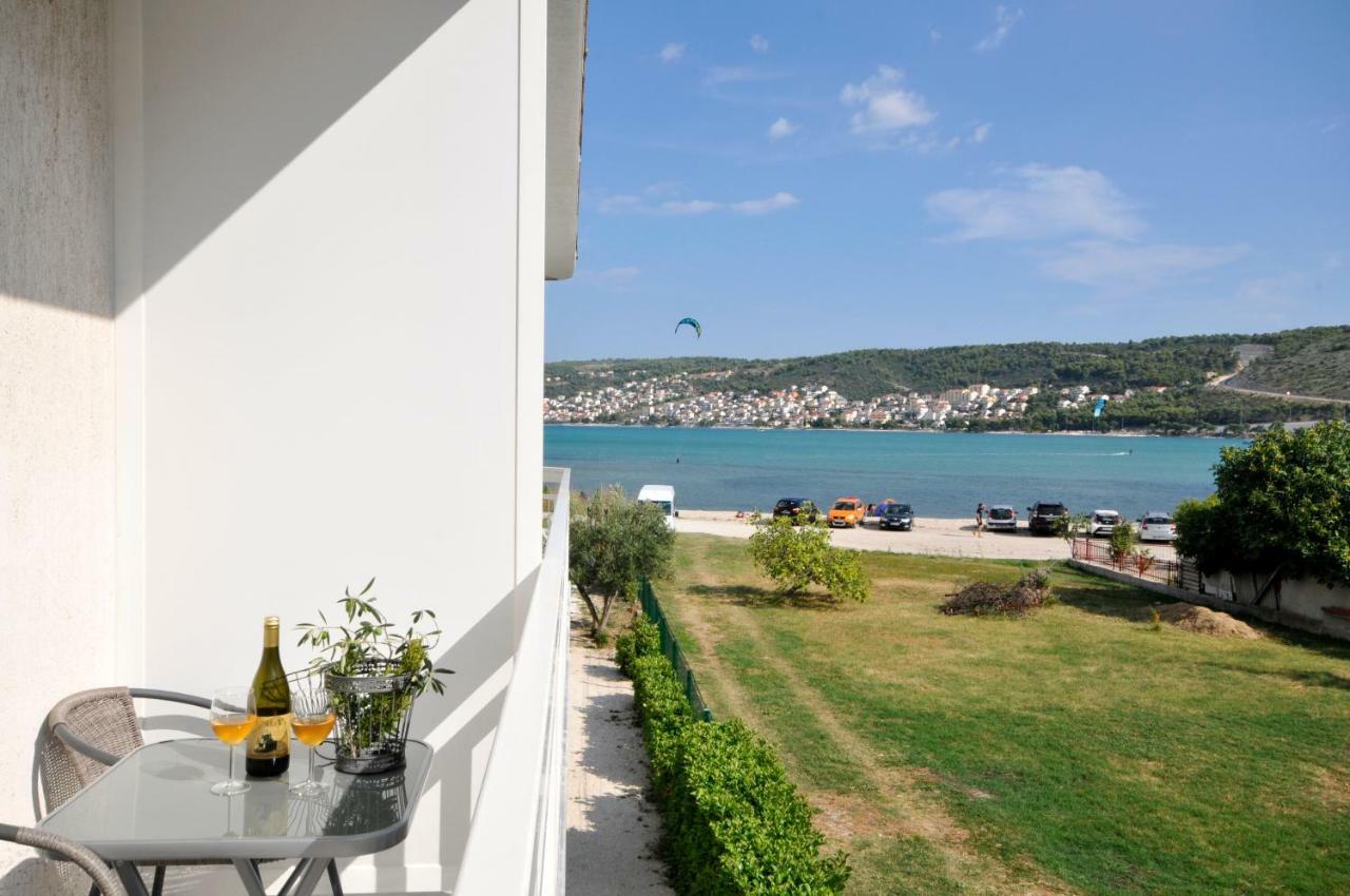 Apartmani Olive Трогир Экстерьер фото